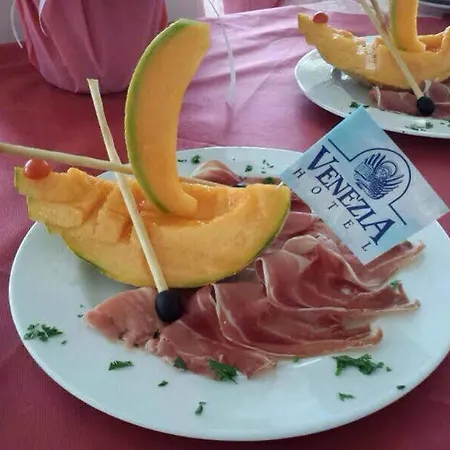 מלון Venezia 3*