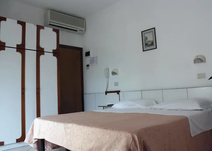 Ξενοδοχείο Venezia 3*